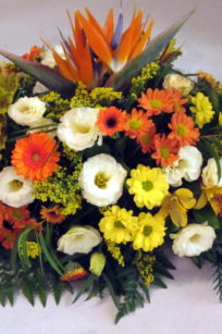 centro funerario colores cálidos_flores lantana